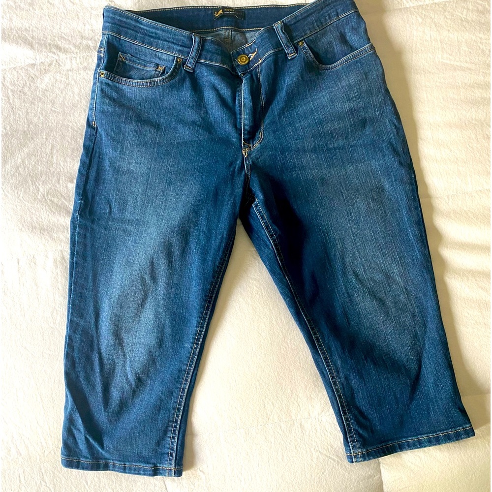 Women’s crop Lee jeans